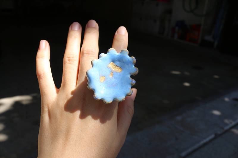 Handgemachte Blaue Keramik Blume Ring - Größe 7 Handgemachte Blaue Keramik Blume Ring - Größe 7 von xuan325