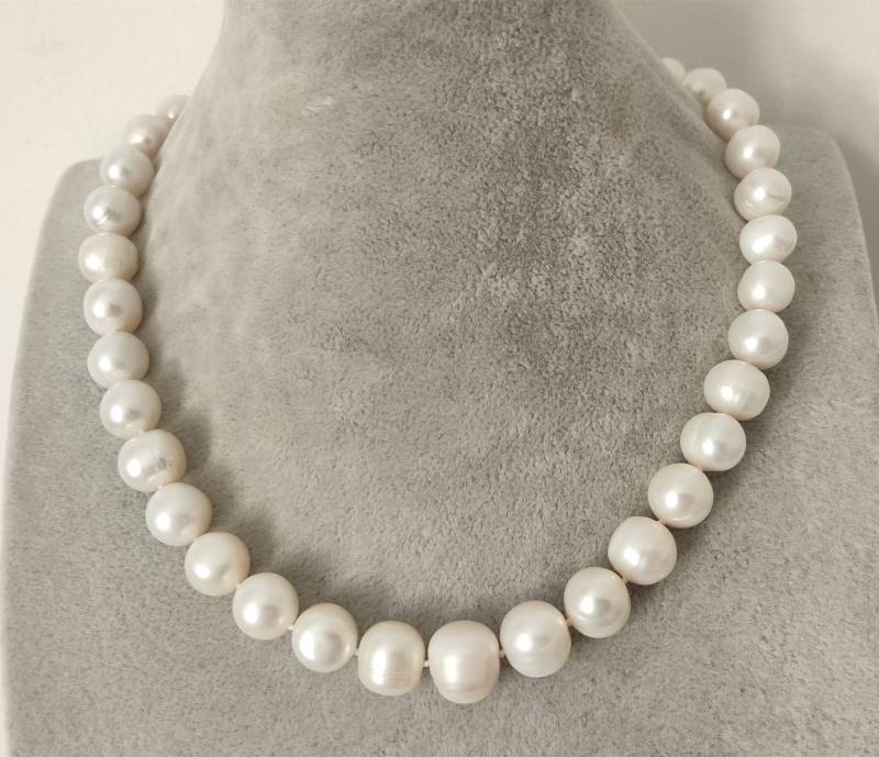 11-11.5 Mm Weiße Süßwasser-Perlenkette - 18 Zoll 11-11.5 Mm Weiße Süßwasser-Perlenkette - 18 Zoll von xueyaojewelry