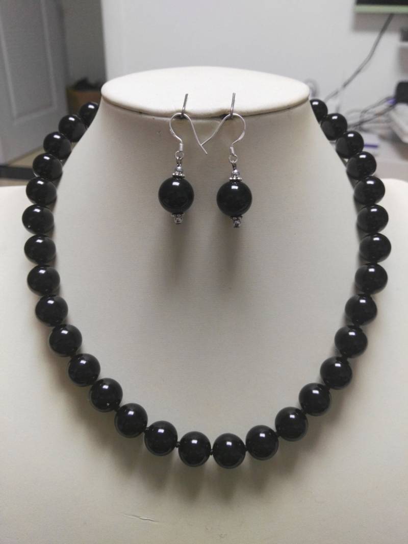 Jade-Halskette - 12 Mm Schwarze Achat-Kette & Ohrring-Set Jade-Halskette - 12 Mm Schwarze Achat-Kette & Ohrring-Set von xueyaojewelry