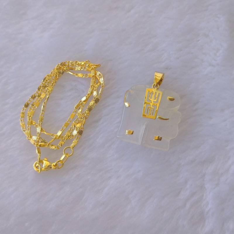 Weiße Jade Elefant Anhänger - 25 Mm Geschnitzten Charme von xueyaojewelry