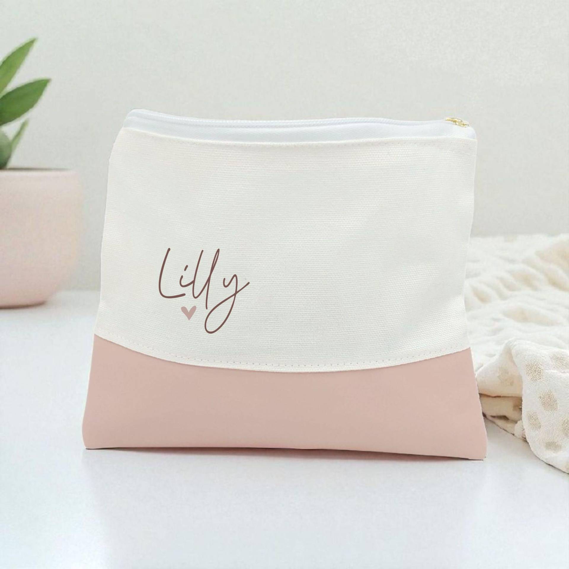 Kosmetiktasche Mit Farbiger Borte "Herz" Namen Personalisiert, Kulturtasche, Schminktasche von xxxBESONDERSxxx