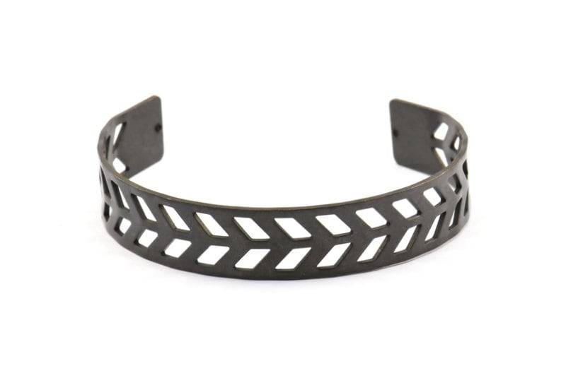 Chevron Cuff Blank - 1 Oxidiertes Messing Schwarz Manschette Armband Rohlinge Armreif Mit 2 Löcher | 12x145x0.80 Mm T101-0 von yakutum