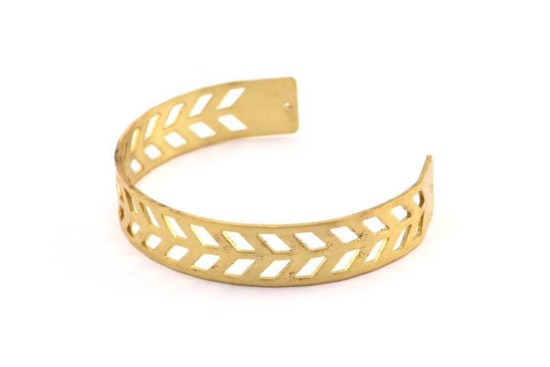 Chevron Manschette Rohling - 1 Messing Armband Armreif Mit 2 Löcher | 12x145x0.80 Mm T101-0 von yakutum