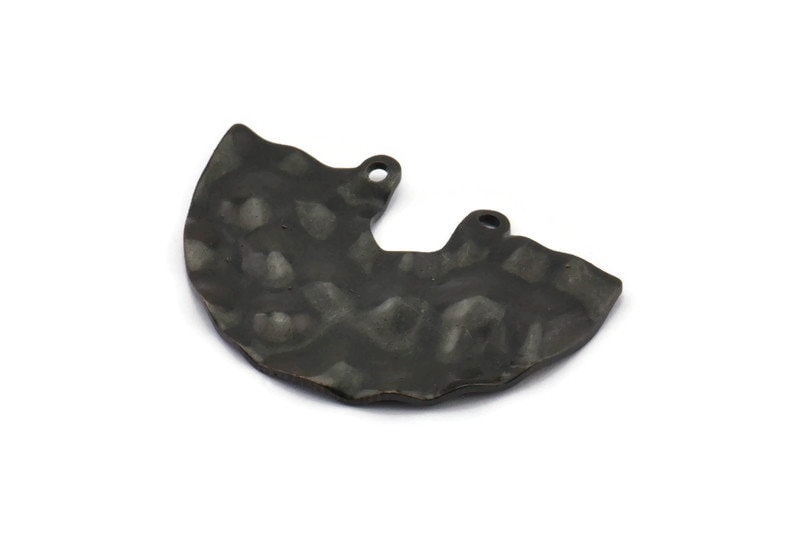 Halbkreis Anhänger, 4 Gehämmerte Oxidierte Schwarze Messinganhänger Mit 2 Löchern | 33x22x0.80 Mm D0673 S1011 von yakutum