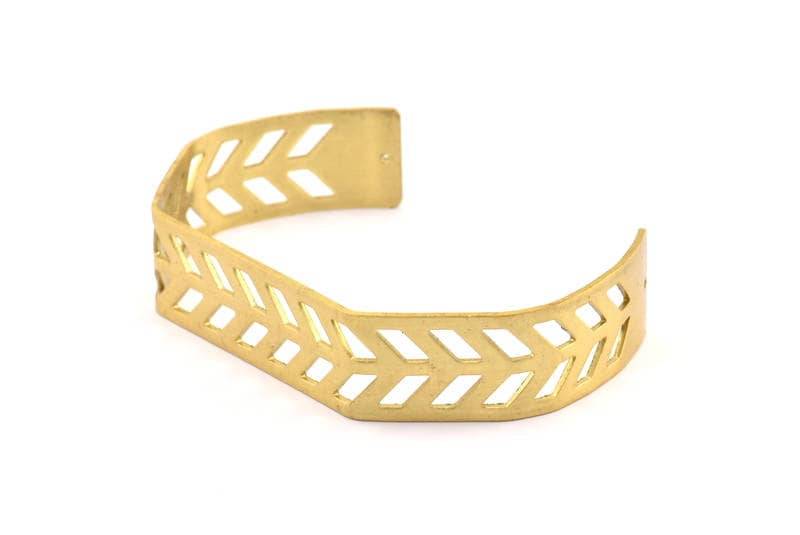 Messing Chevron Cuff - 1 Rohmessing Armband Blank Armreif Mit 2 Löcher | 15x145x0.80 Mm T107-0 von yakutum