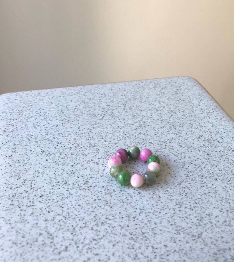 Handgemachter Perlenring | Jadeperlen Geschenk Für Sie Minimalistisch von yareastudios