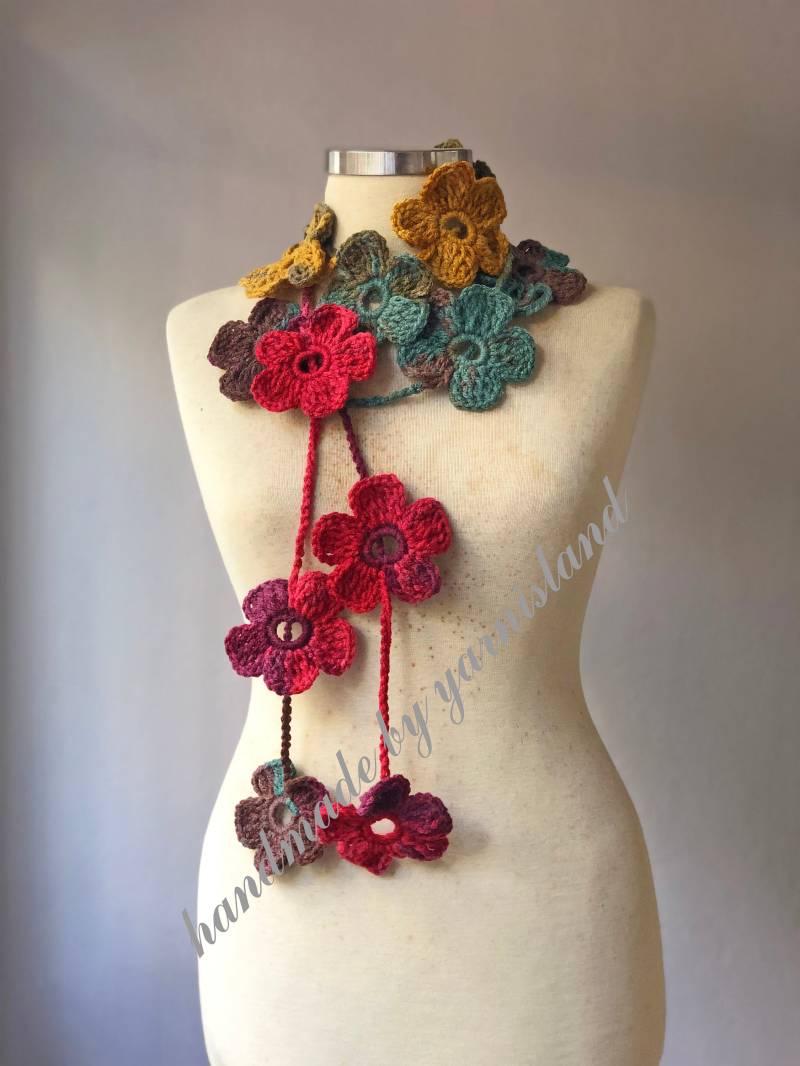Gehäkelter Lariat Schal - Handgemacht Gehäkelte Blume Halswärmer Herbst Mode Damenschals, Weihnachtsgeschenke, Geburtstag Geschenk Idee Gehäkelter Lariat Schal - Handgemacht Gehäkelte Blume Halswärmer Herbst Mode Damenschals, Weihnachtsgeschenke, Geburtstag Geschenk Idee von yarnisland