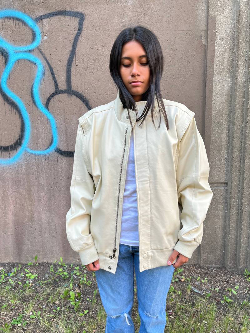 Vintage 80Er Jahre Weiße Leder Bomberjacke - Herrengröße 44 von yellowjacketvintage