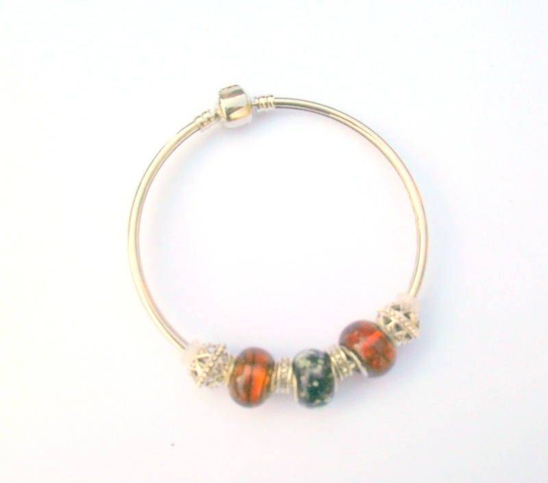 Halb Offen Und Karamell Perlenarmband Halb Offen Und Karamell Perlenarmband von yette24bis