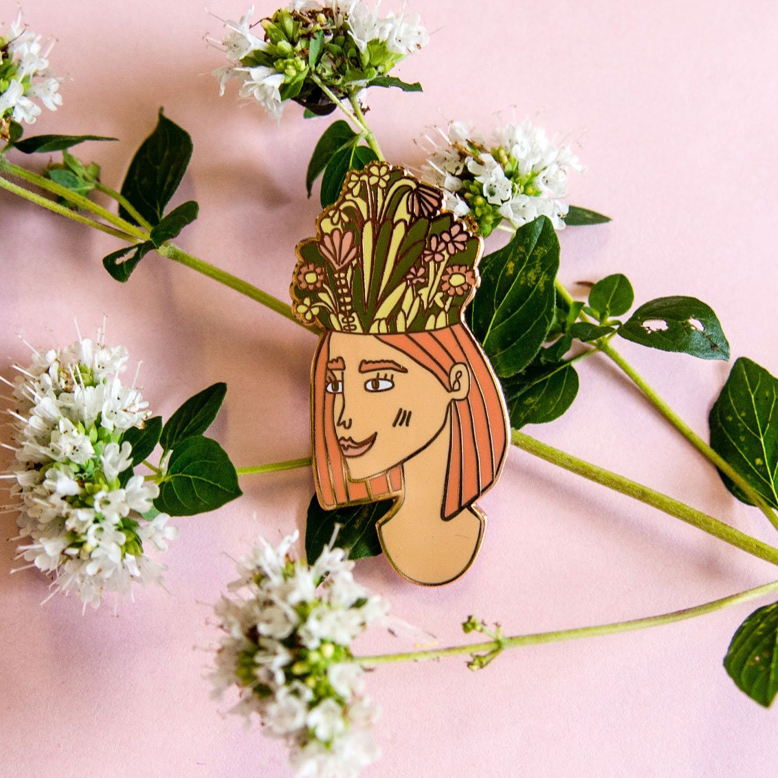 Floral Gedanken Emaille Pin Abzeichen Floral Gedanken Emaille Pin Abzeichen von yiyeestudios