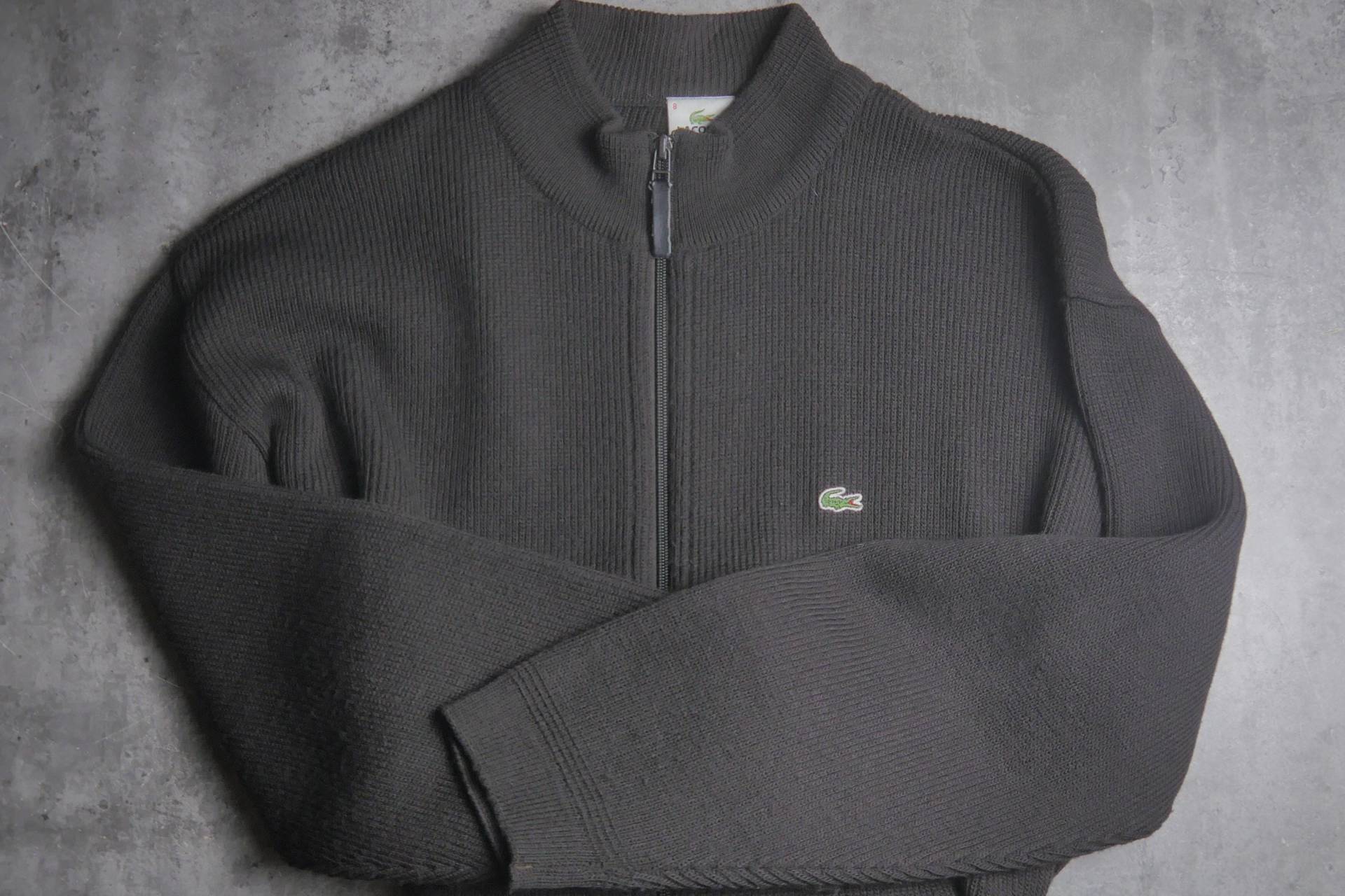 Vintage Lacoste Full-Zip Pullover | Dunkelgraue Strickjacke Klassisch 90Er Jahre Preppy Herrengröße 8 | xxl Vintage Lacoste Full-Zip Pullover | Dunkelgraue Strickjacke Klassisch 90Er Jahre Preppy Herrengröße 8 | xxl von ylifeidk