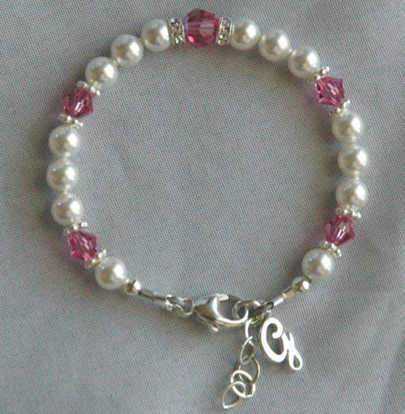 Anfängliches Birthstone Armband, Blumenmädchen Armband, Junior Brautjungfer Armband, Taufe Armband, Erste Kommunion Armband, Baby Perle Armband von ymcjewelry