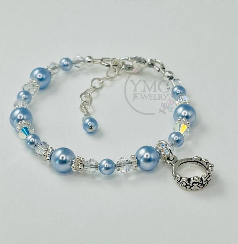 Baby Blau Prinzessin Armband, Blumen Mädchen Armband, Erste Kommunion Armband, Taufe Armband, Erste Perlen Armband von ymcjewelry