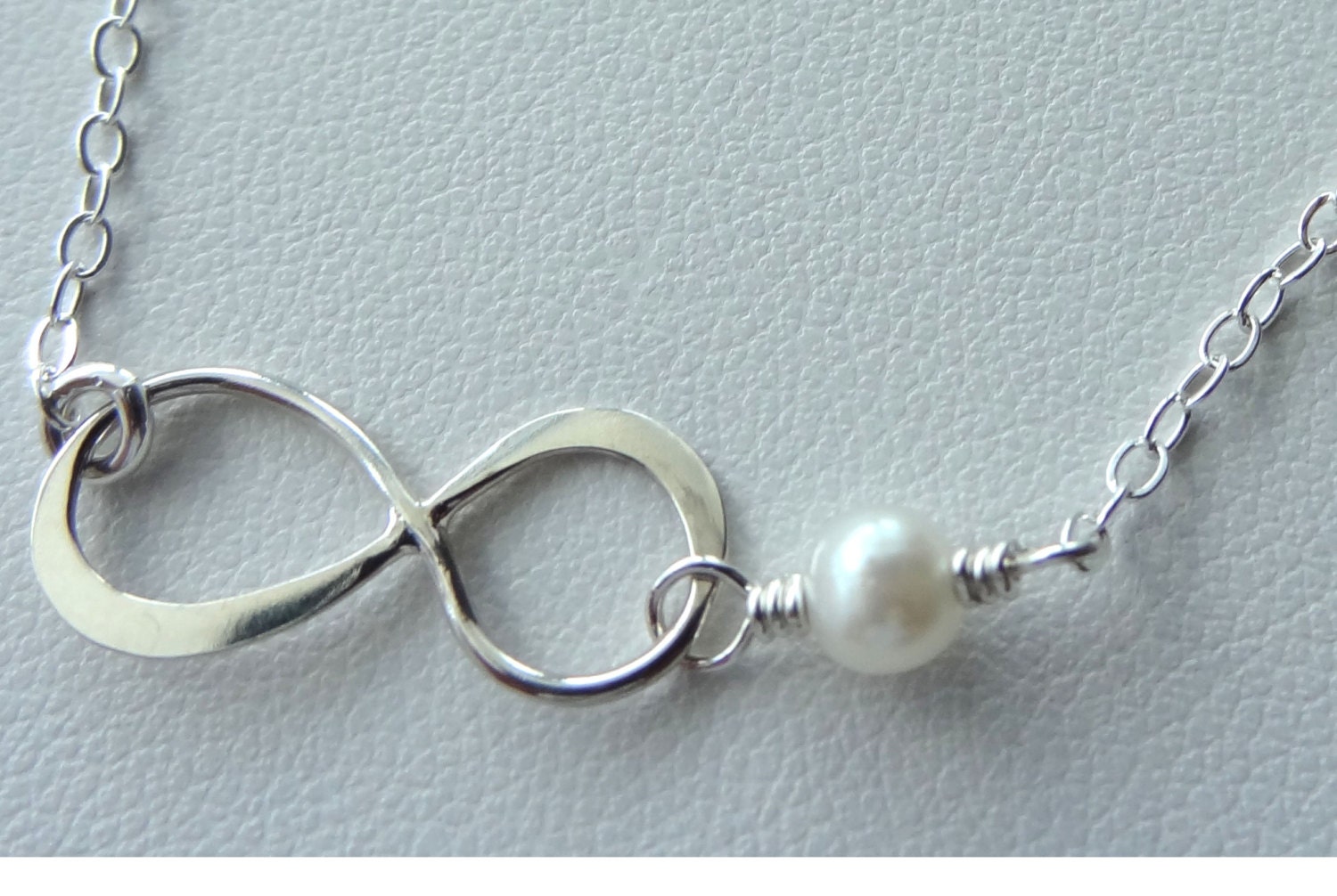 Blumenmädchen Sterling Silber Infinity Armband, Junior Brautjungfer Geschenk, Armband von ymcjewelry