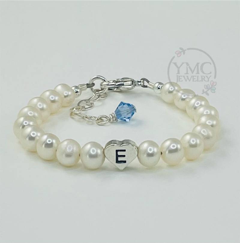 Echte Süßwasserperle Initial Baby Armband, Taufe Personalisierte Säugling Birthstone Blumenmädchen Perlenarmband Echte Süßwasserperle Initial Baby Armband, Taufe Personalisierte Säugling Birthstone Blumenmädchen Perlenarmband von ymcjewelry