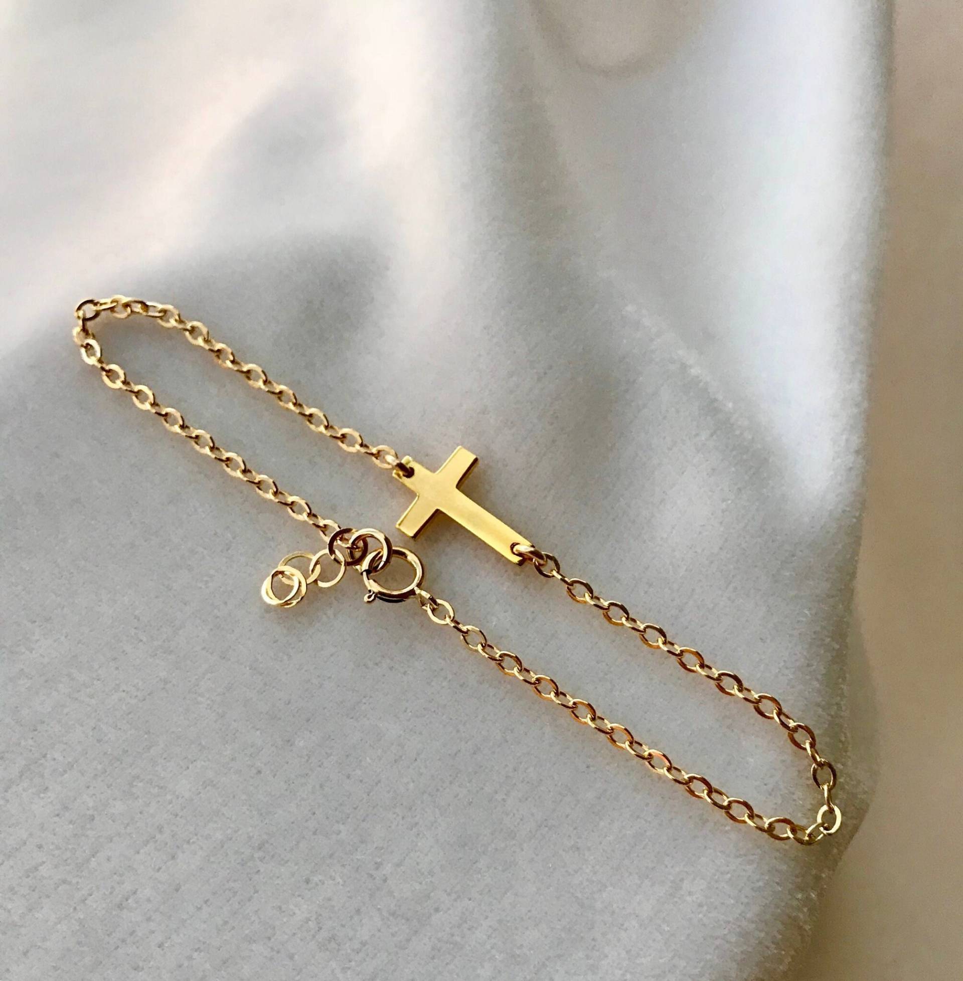 Gold Seitlich Kreuz Armband, Erste Kommunion Konfirmation Taufe Armband von ymcjewelry