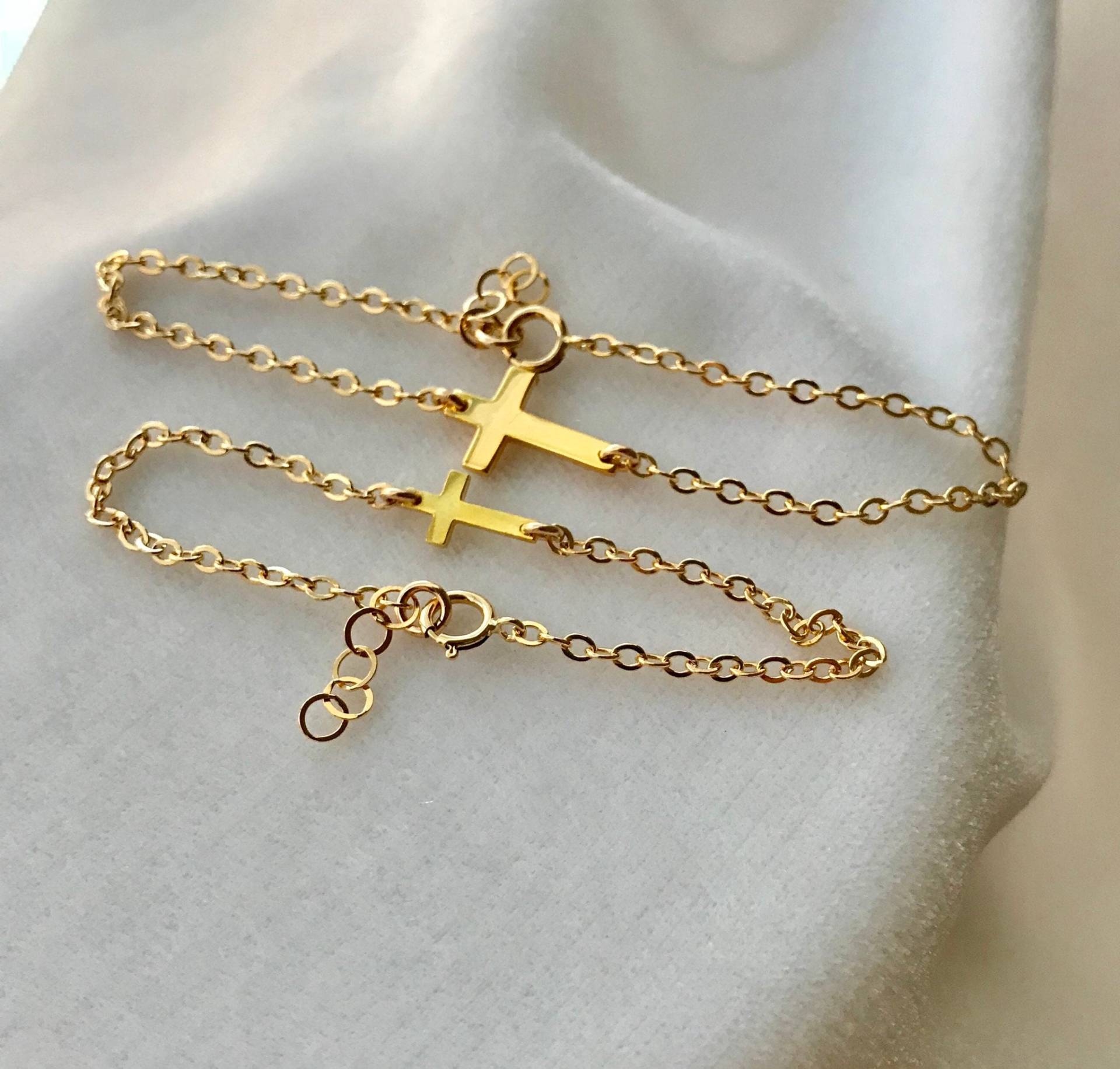 Gold Seitlich Kreuz Mutter Tochter Armband, Set Mom & Schmuck, Passendes Erstkommunion Taufe Patin von ymcjewelry