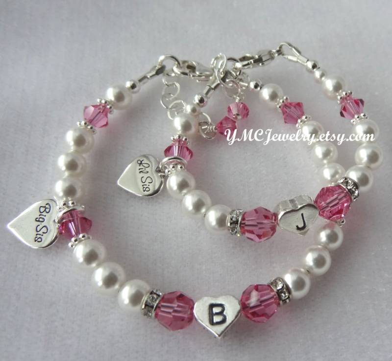 Große Schwester/Kleine Charme Armband, Herz Big Lil Sis Charm Armband von ymcjewelry