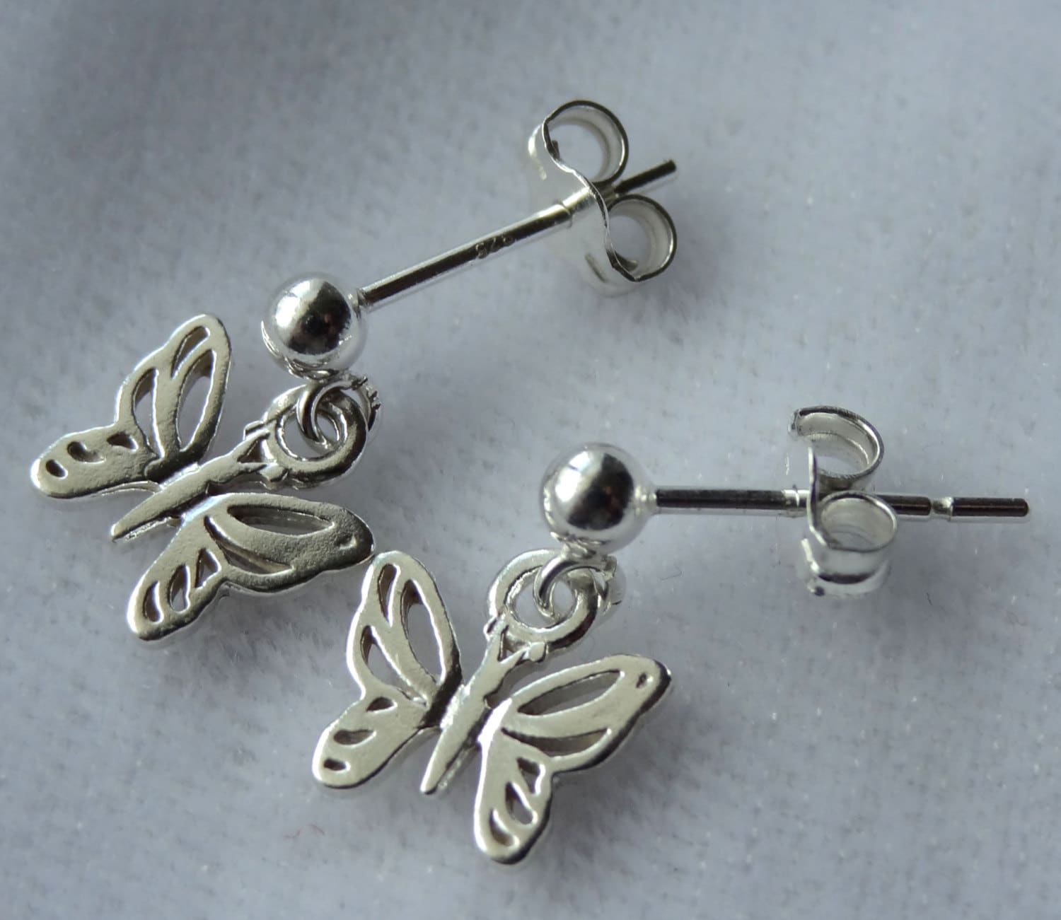 Kleine 925 Sterling Silber Schmetterling Ohrstecker, Kleine Baumelt, Schmetterling Ball Ohrstecker, Schmetterlinge Ohrringe Post von ymcjewelry