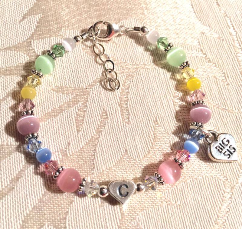 Set Two Big Sister/Little Initial Kinder Armband, Sis Lil Schwester Armband Set von ymcjewelry