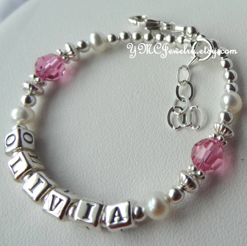 Süßwasserperle Geburtsstein Name Armband, Perlenarmband, Rosa Armband, Birthstone Armband, Baby Armband Süßwasserperle Geburtsstein Name Armband, Perlenarmband, Rosa Armband, Birthstone Armband, Baby Armband von ymcjewelry