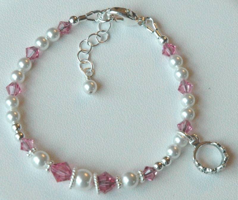 Tiara Armband Armband, Blumenmädchen Armband, Perlenarmband, Prinzessin Armband, Kleines Mädchen Perlenschmuck, Baby Perlenschmuck von ymcjewelry