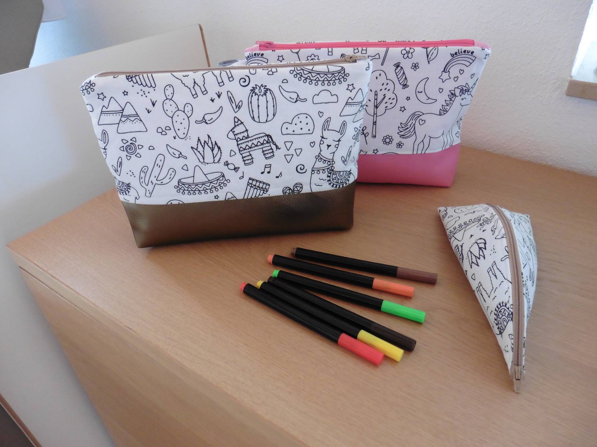 Kosmetiktasche, Kinder, Geschenk Für Jung Und Alt, Schminktasche, Kulturbeutel, Waschtasche Incl.6 Stoffmalfarben, Kulturtasche Kosmetiktasche, Kinder, Geschenk Für Jung Und Alt, Schminktasche, Kulturbeutel, Waschtasche Incl.6 Stoffmalfarben, Kulturtasche von yoUWant3dCreativShop