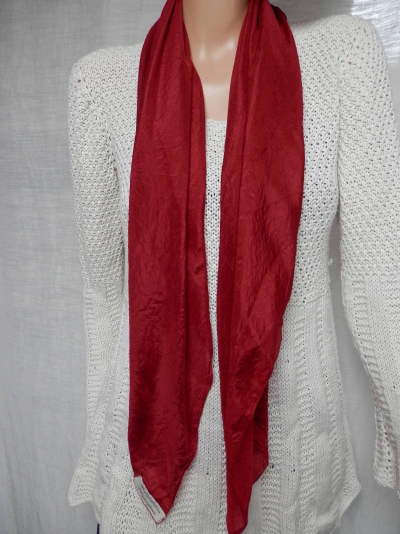 Seidenschal, Quadratisch, Kirschenrot, Uni Rot, Halstuch Aus Seide, Seidenfoulard, Seiden Carré, 90 X cm Seidenschal, Quadratisch, Kirschenrot, Uni Rot, Halstuch Aus Seide, Seidenfoulard, Seiden Carré, 90 X cm von yolainefruehauf