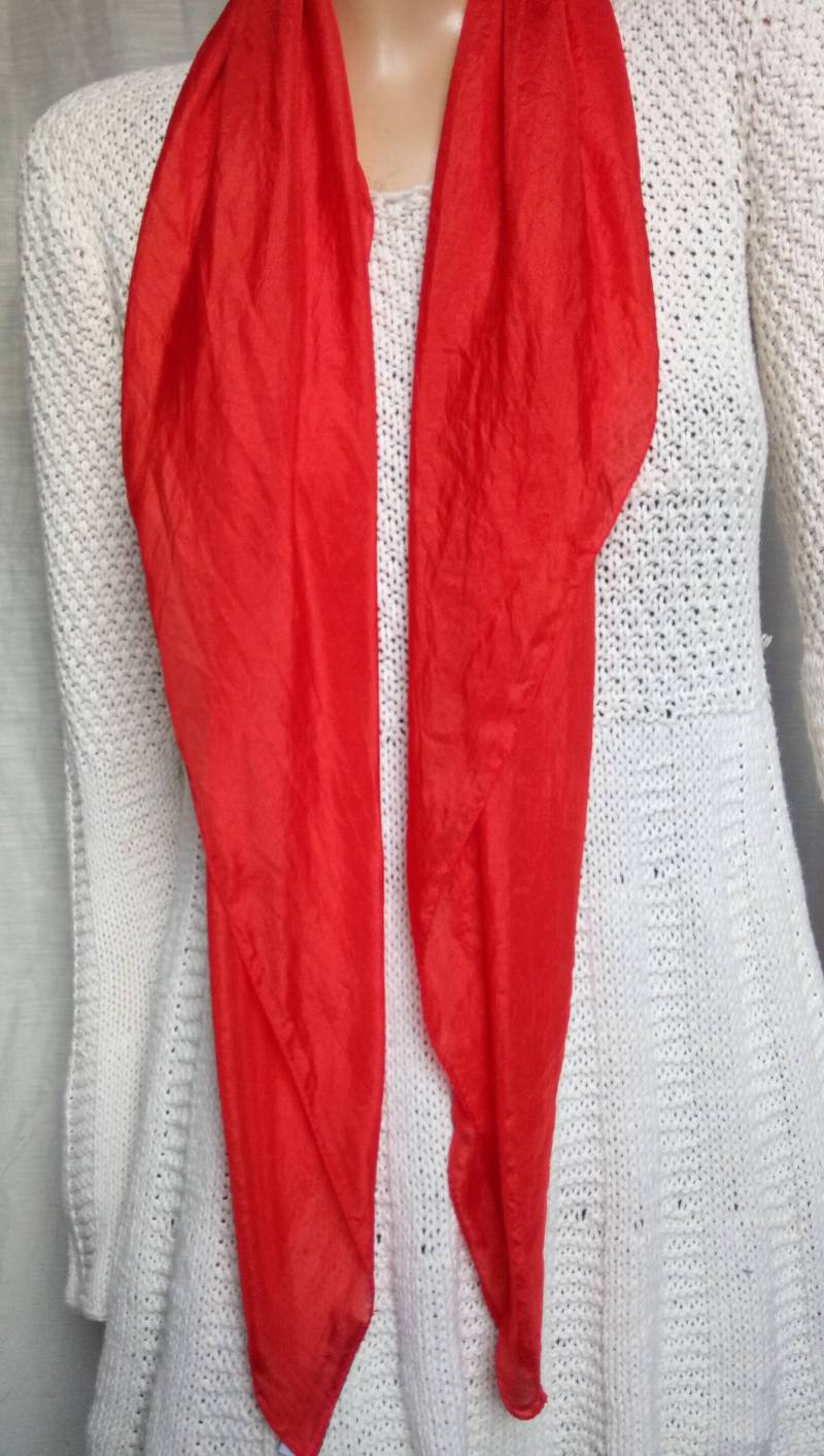 Seidenschal, Quadratisch, Rot Uni, Signalrot, Knallrot, Halstuch, Seidenfoulard, Seiden Carré von yolainefruehauf