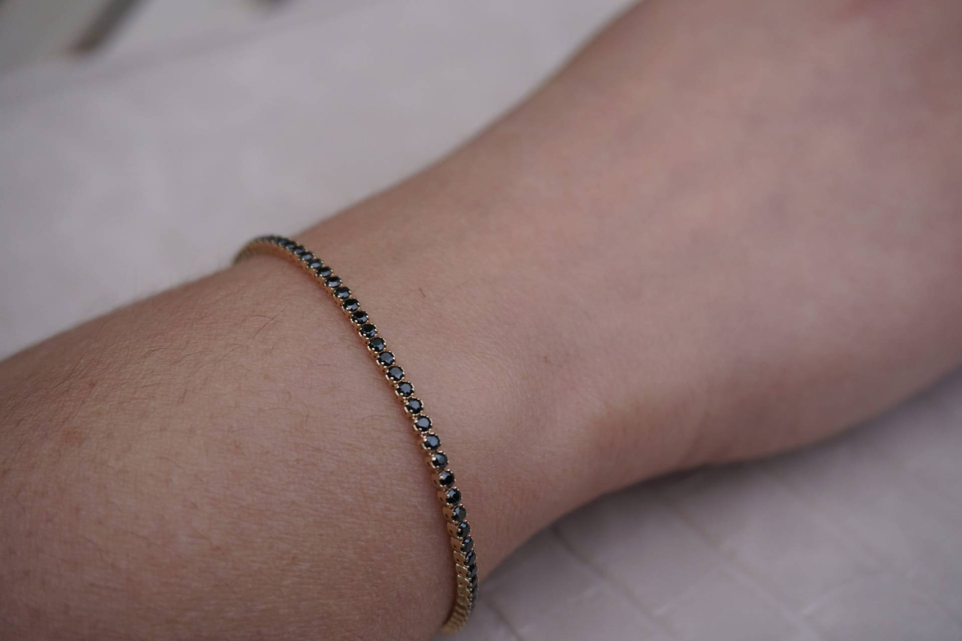 14K Gold Armband Mit Schwarzen Edelsteinen, Armband, Tennis Schwarz Waterway 14K Gold Armband Mit Schwarzen Edelsteinen, Armband, Tennis Schwarz Waterway von youarebonnie