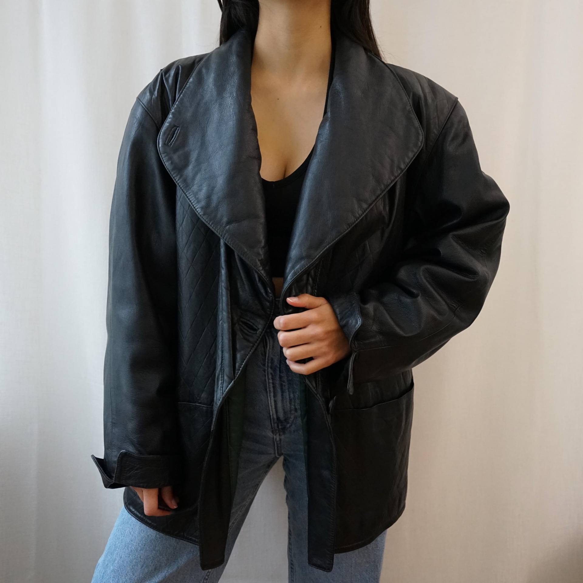 Vintage 80S Leather Jacket Size L Black Quilted von youhadmeatvintageDE
