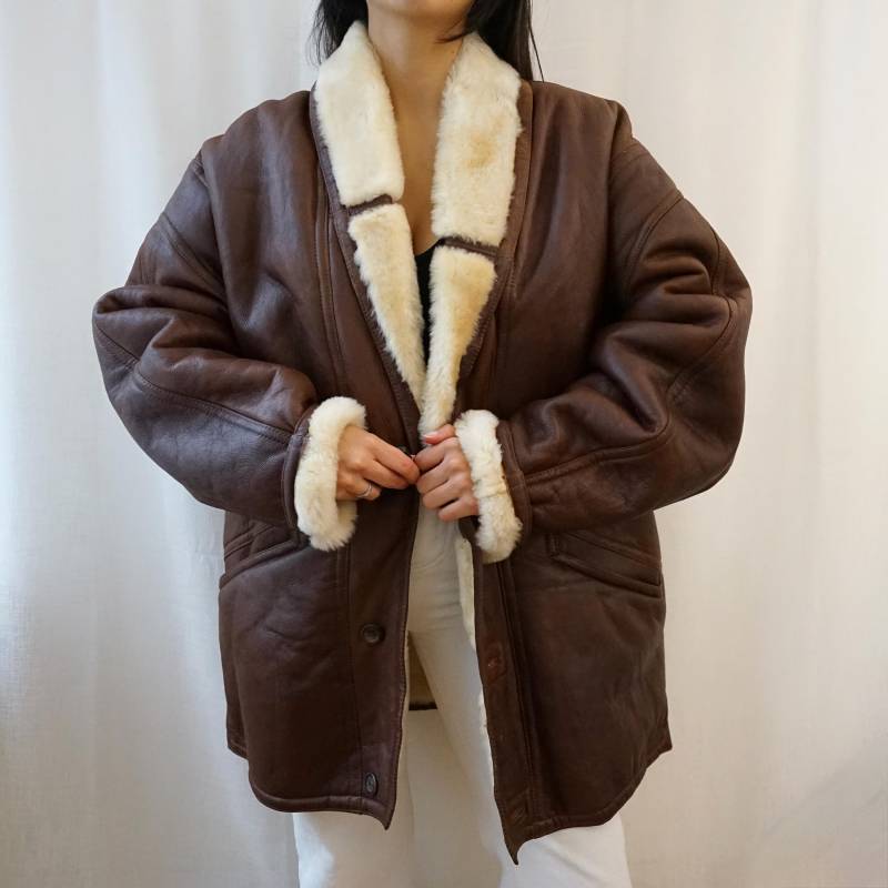 Vintage Brown Shearling Coat Size L Leather Jacket 70S Winter Coat Sheepskin Chocolate Vintage Brown Shearling Coat Size L Leather Jacket 70S Winter Coat Sheepskin Chocolate von youhadmeatvintageDE