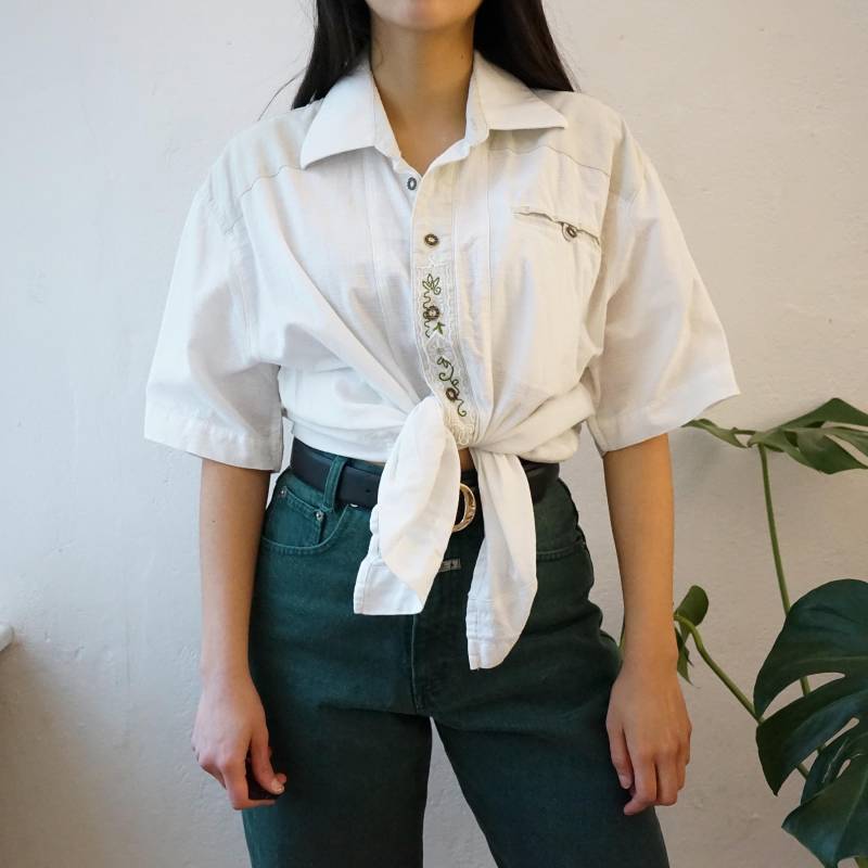 Vintage Cotton Embroidery Shirt Size L Unisex Austrian White Traditional Short Sleeved Vintage Cotton Embroidery Shirt Size L Unisex Austrian White Traditional Short Sleeved von youhadmeatvintageDE