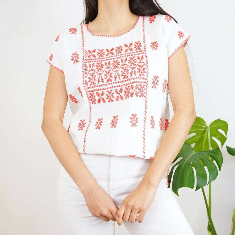 Vintage Folklore Blouse Size S-M Sleeveless White Red Blouse Traditional Top Hungarian Handmade Vintage Folklore Blouse Size S-M Sleeveless White Red Blouse Traditional Top Hungarian Handmade von youhadmeatvintageDE