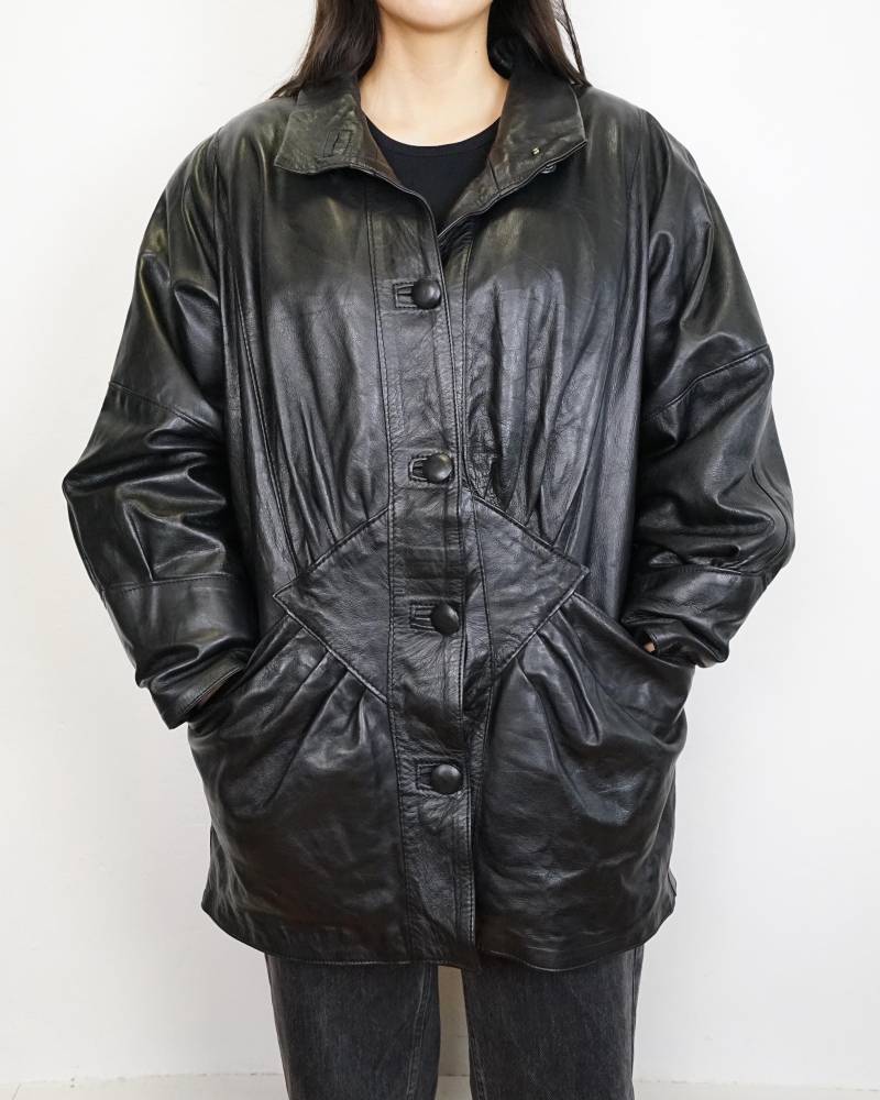Vintage Quilted Leather Jacket Size M L 80S Black Shoulder Pads Lining Unisex Vintage Quilted Leather Jacket Size M L 80S Black Shoulder Pads Lining Unisex von youhadmeatvintageDE