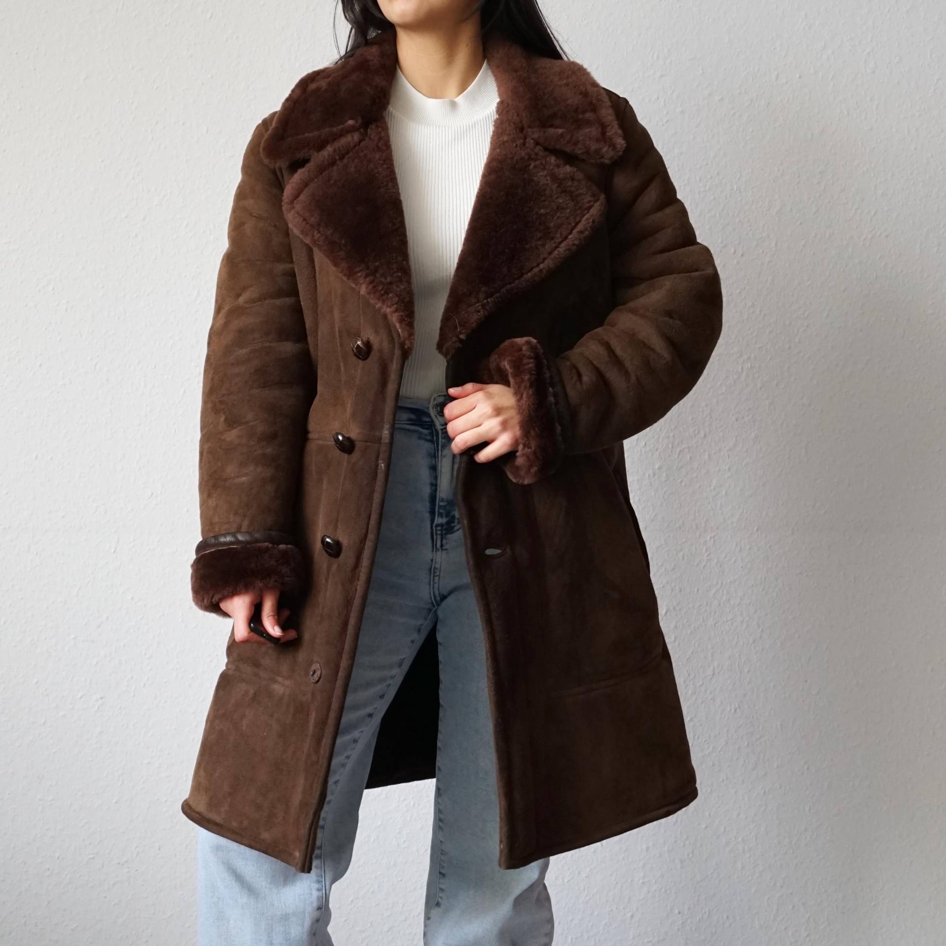 Vintage Shearling Coat Size M-L Brown Leather Coat 70S Winter Black Sheepskin von youhadmeatvintageDE