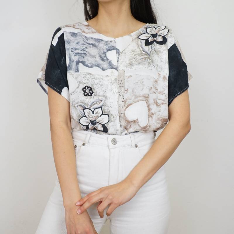 Vintage Short Sleeve Blouse Size L-xl Black Cream Pattern Blouse Button Up Shirt Round Collar von youhadmeatvintageDE