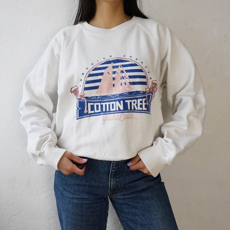 Vintage Sweatshirt Size M White Sweatshirt Retro Sport Pullover Sweater von youhadmeatvintageDE