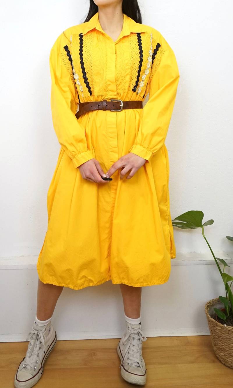 Vintage Yellow Shirt Dress Size M Long Sleeve Embroidery Dress Midi Vintage Yellow Shirt Dress Size M Long Sleeve Embroidery Dress Midi von youhadmeatvintageDE