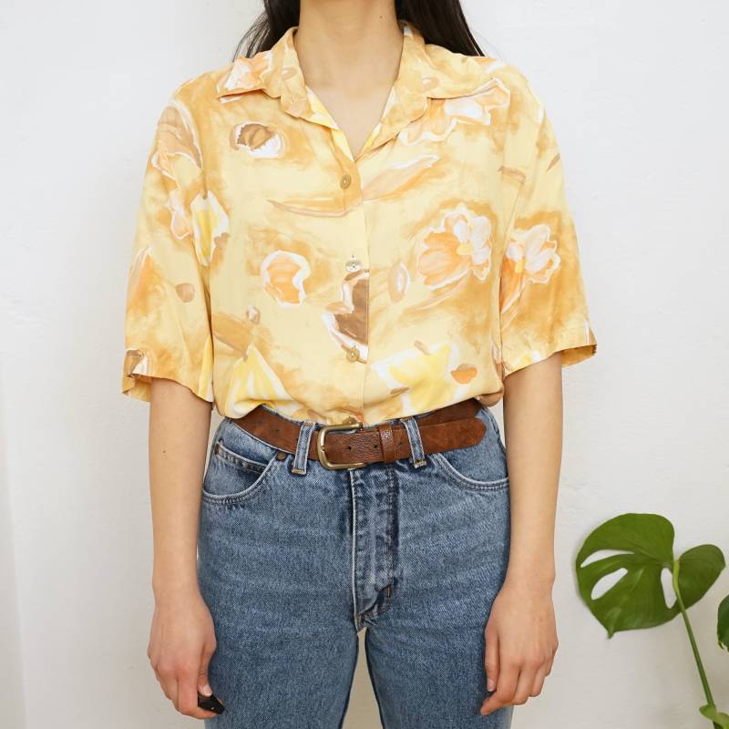 Vintage Yellow Shirt Size L Floral Print Button Up Shirt Summer Unisex Vintage Yellow Shirt Size L Floral Print Button Up Shirt Summer Unisex von youhadmeatvintageDE