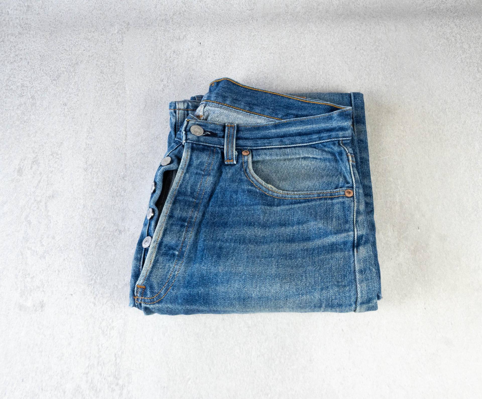 Us Levis 501, 90S Jeans, Größe 33/38, Produziert in Der Usa Guter Vintage Zustand Mit Nutzungsspuren Us Levis 501, 90S Jeans, Größe 33/38, Produziert in Der Usa Guter Vintage Zustand Mit Nutzungsspuren von yourfinestvintage