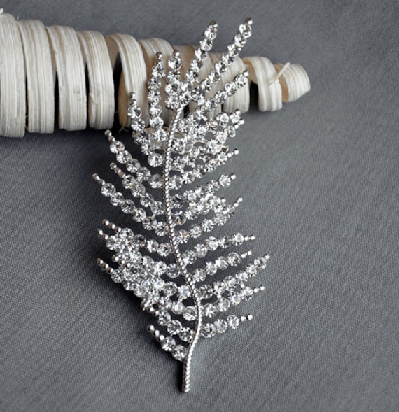 Strass Brosche Kristall Feder Braut Strauß Haarkamm Schuhclip Hochzeit Torte Dekoration Schmuck Zubehör Br019 von yourperfectgifts