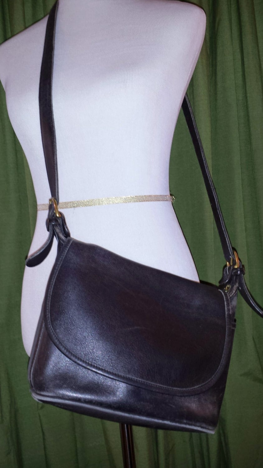 80Er Jahre Schwarze Vintage Coach Crossbody Messenger Style Geldbörse - 4150 Fletcher Bag Soho von yousedClothing