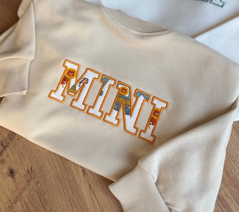 Mini - Sweatshirt Aus Babykleidung Personalisiert Bestickt- Erinnerungsshirt Für Kinder von yukicostore