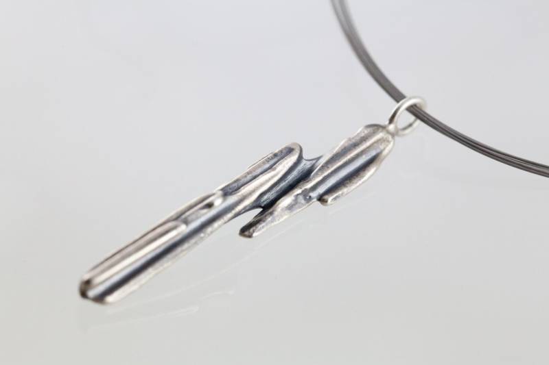 Kettenanhänger "Yve No. 49" von yvedesign