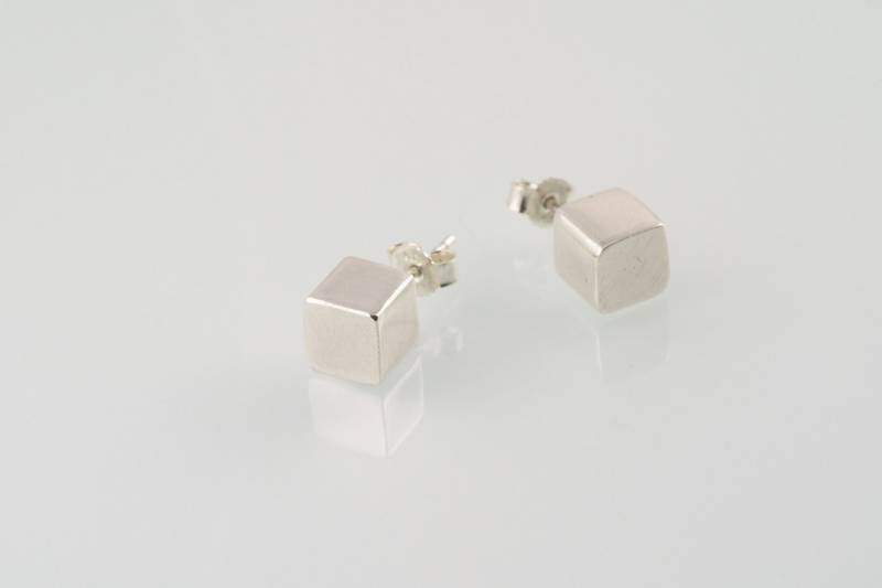 Ohrstecker - Würfel No.2 von yvedesign