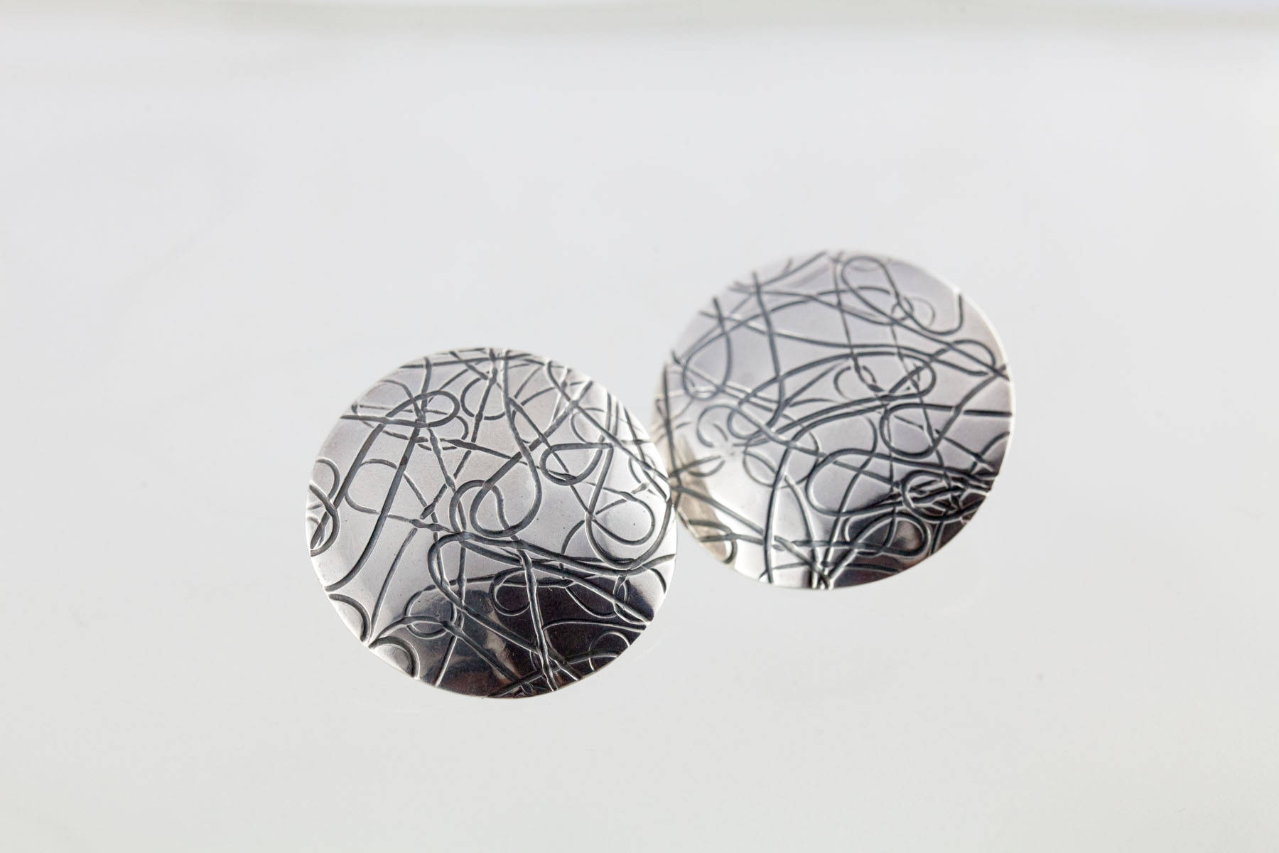 Ohrstecker "Yve No.69" von yvedesign