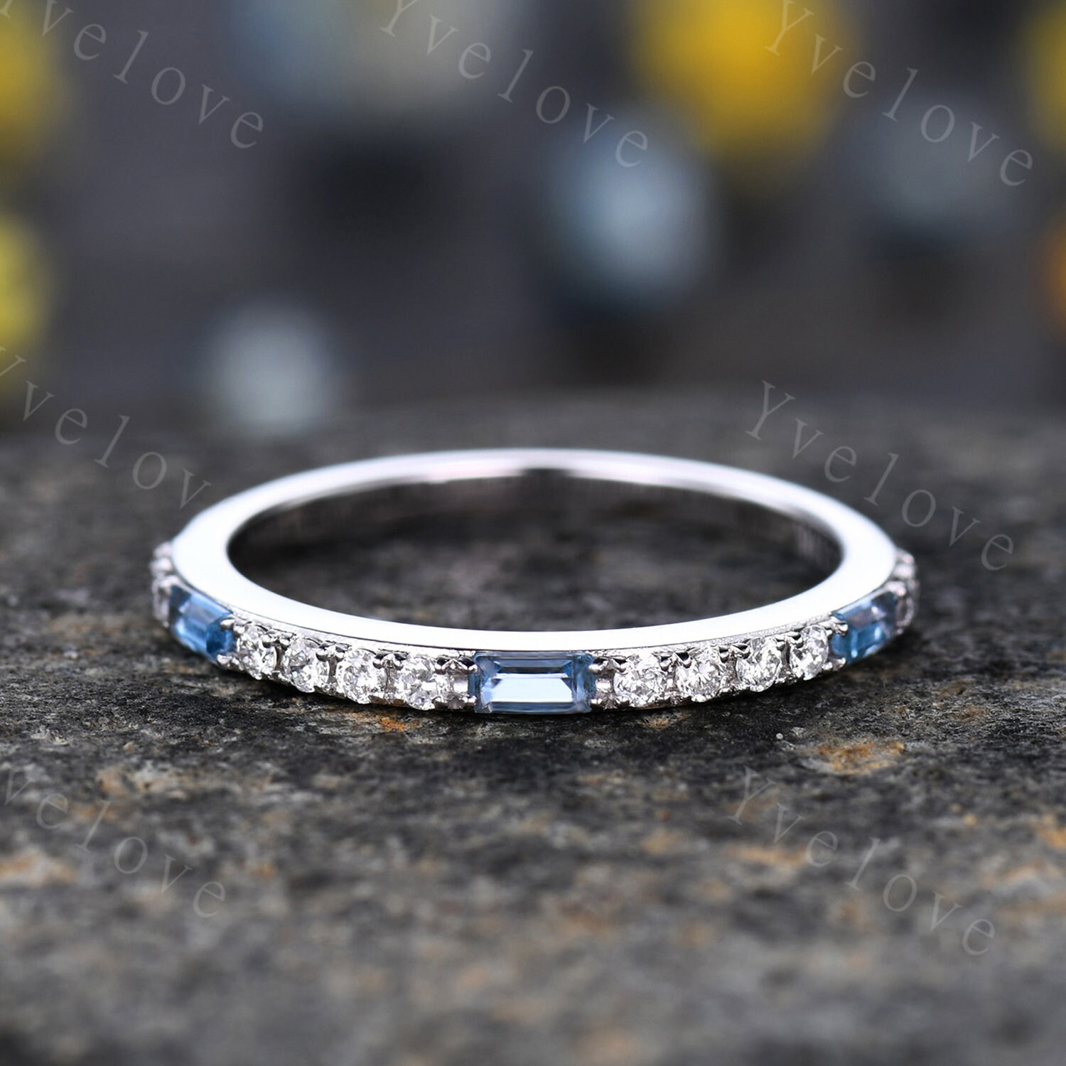 Blautopas Hochzeitsband 14K Weiß Gold Halb Ewigkeit Diamant Ehering Jahrestag Geschenke Für Sie Stapeln Passende Band Handmade Ring von yvelove