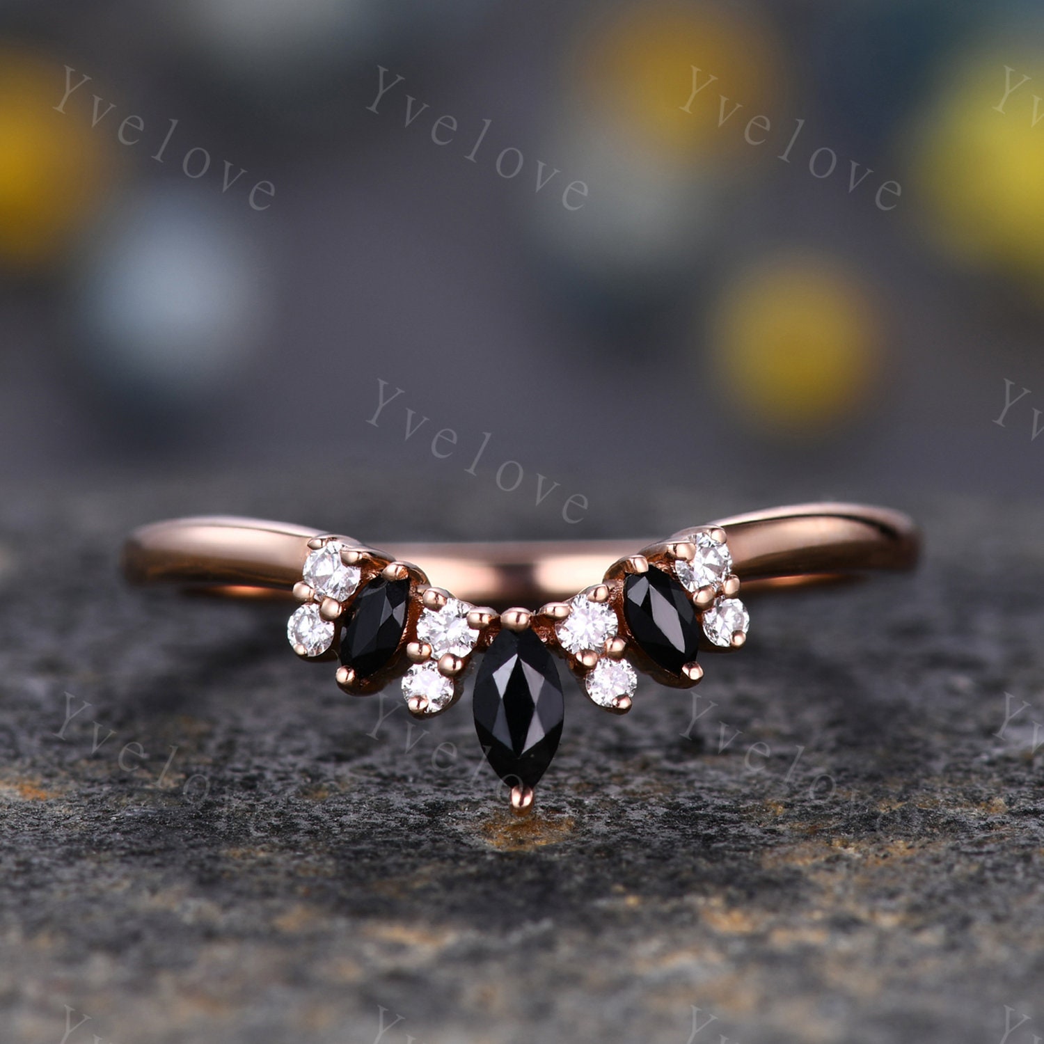 Schwarzer Spinell Ehering Moissanit Rosegold Verlobungsring Stapelring Gewölbt Sterling Silber Zierliche Ring von yvelove