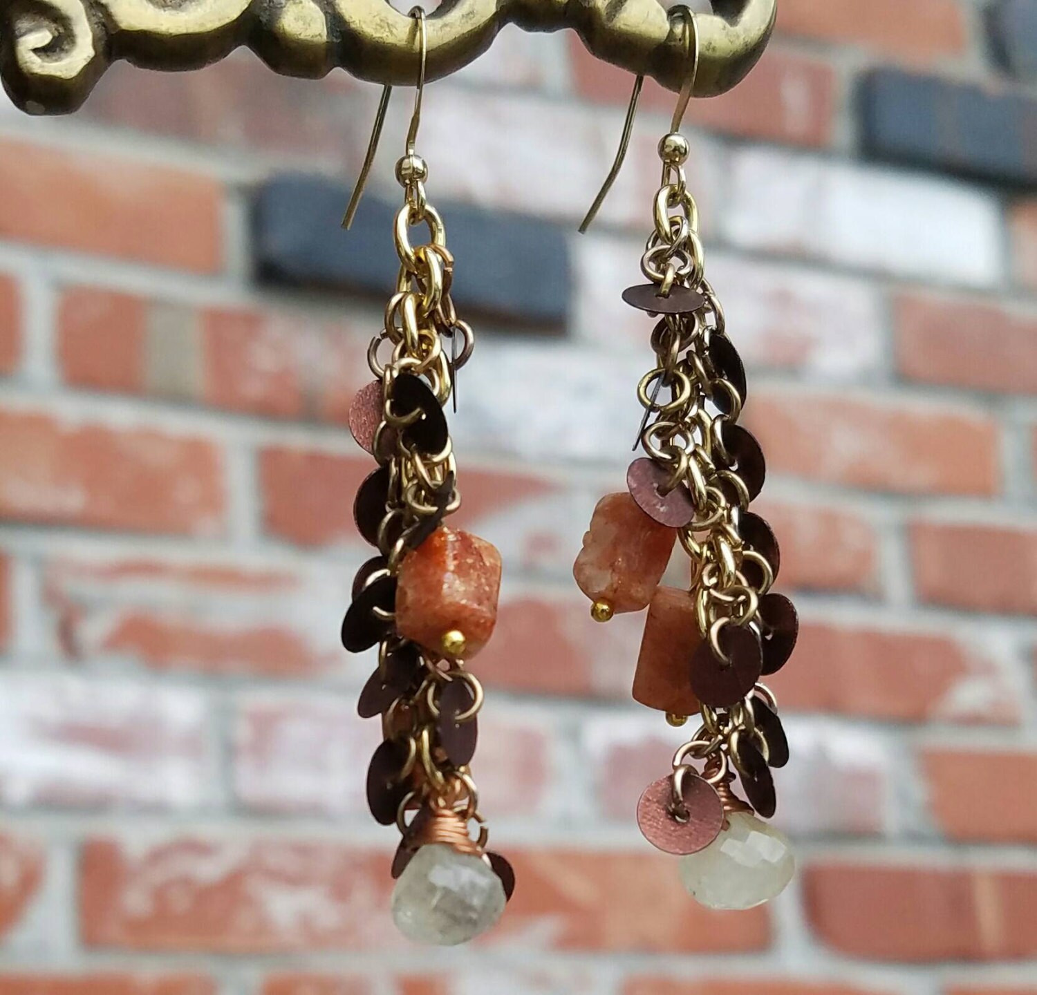 Sonnenstein & Goldener Rutilquarz Ohrringe - A Better You Sonnenstein & Goldener Rutilquarz Ohrringe - A Better You von zacharypryorjewelry